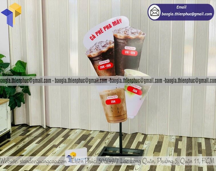 Standee mockup ly cafe quảng cáo để ngoài trời giá rẻ