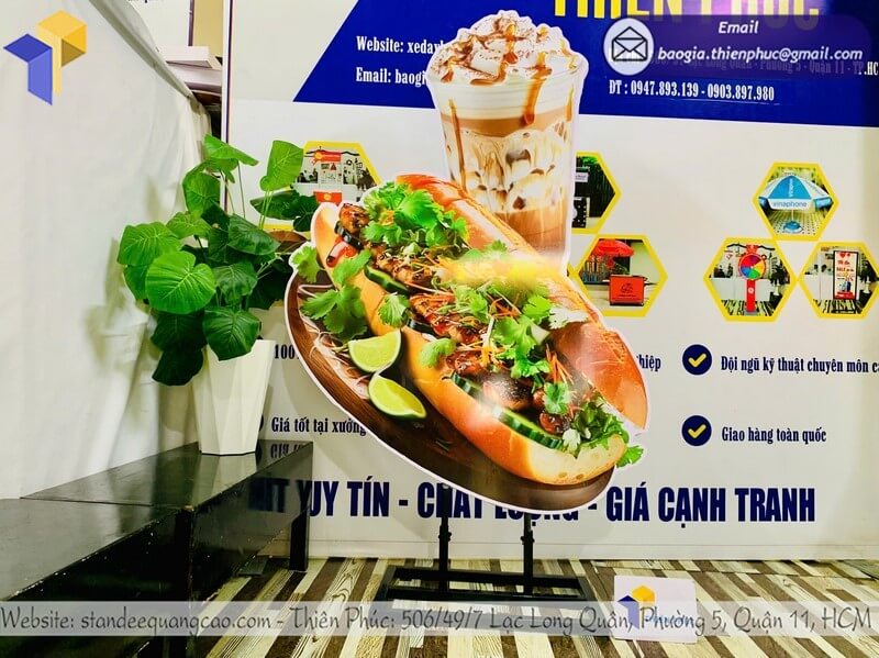 standee mô hình 3D lấy liền