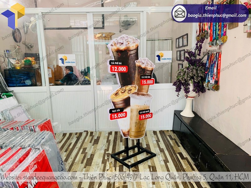 standee trưng bày quán cà phê đẹp