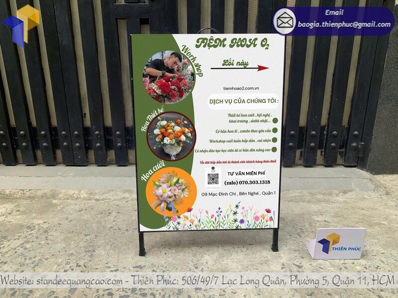 Standee quảng cáo chữ A 2 mặt chống gió ngoài trời hội chợ