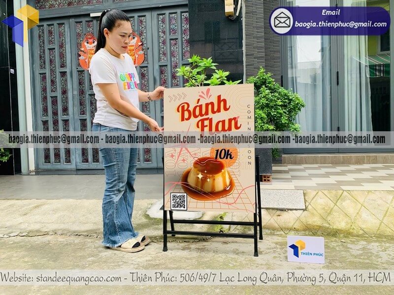 Standee sản phẩm in 1 mặt đặt vỉa hè bán hàng