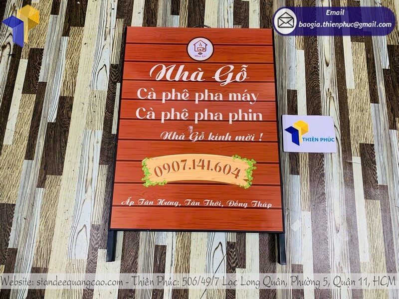 Standee sắt hai mặt chịu gió đặt trước cửa hàng
