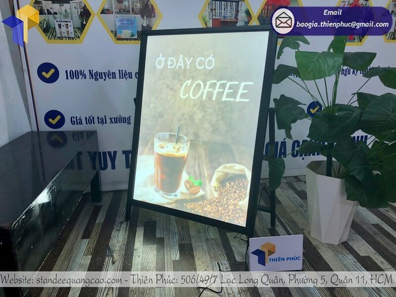 Thiết kế khung tranh điện đổi poster dễ dàng, tiết kiệm chi phí