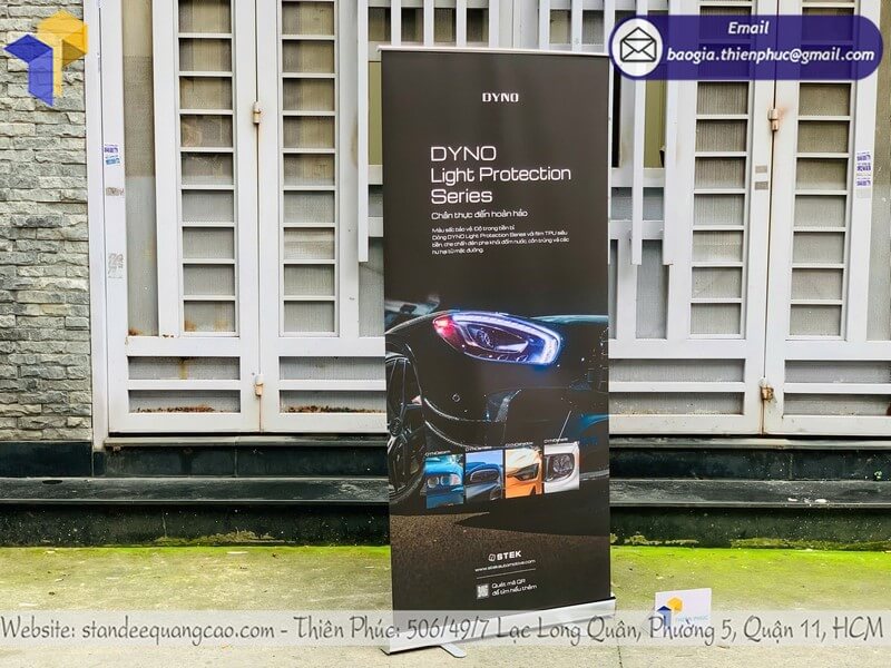 Thiết kế standee dựng nhôm cuốn in logo đẹp hiệu quả cho cửa hàng, hội chợ