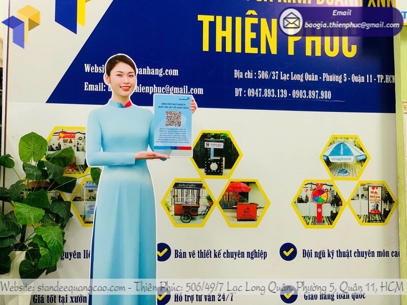 Thiết kế standee mô hình giao dịch phong cách chuyên nghiệp Thiết kế standee mô hình giao dịch phong cách chuyên nghiệp