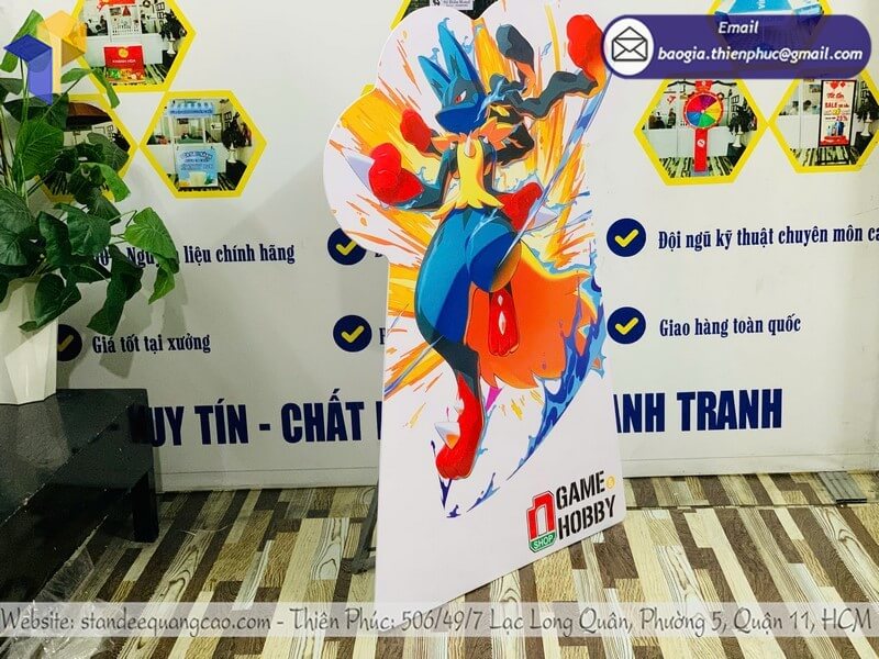 Thiết kế standee mô hình sản phẩm nhân vật game sáng tạo