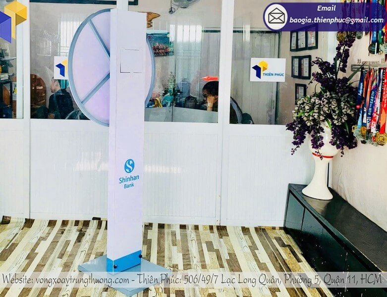 thiết kế vòng xoay may mắn cho ngân hàng TPHCM