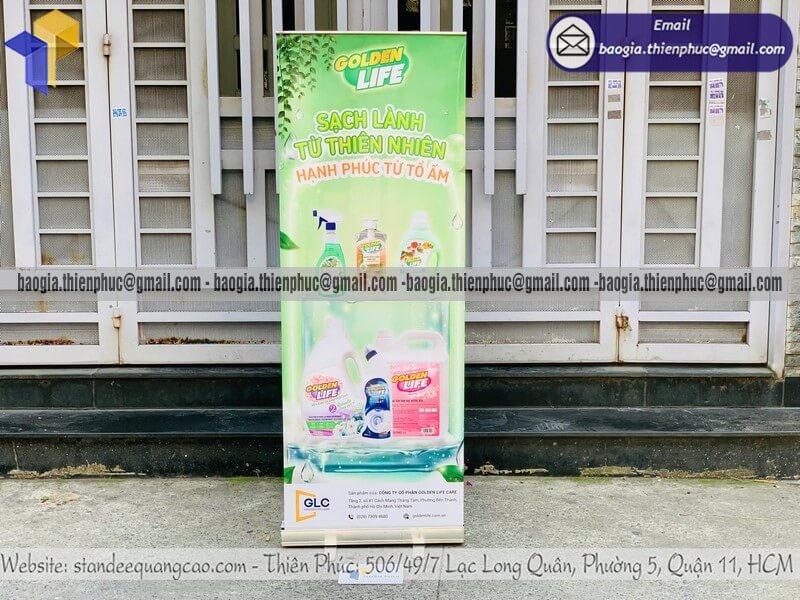 Xưởng in logo standee quảng cáo dựng cuốn nhôm