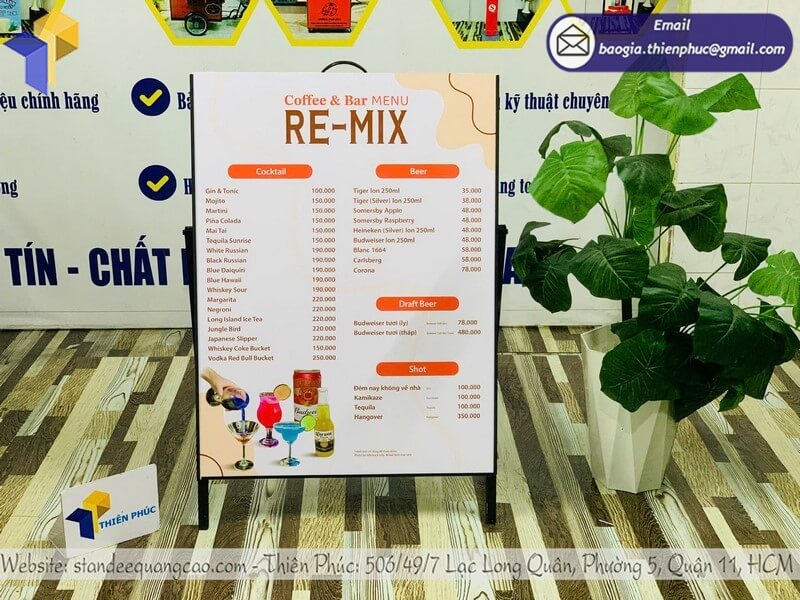 Xưởng làm bảng standee 1 mặt cho quán cafe