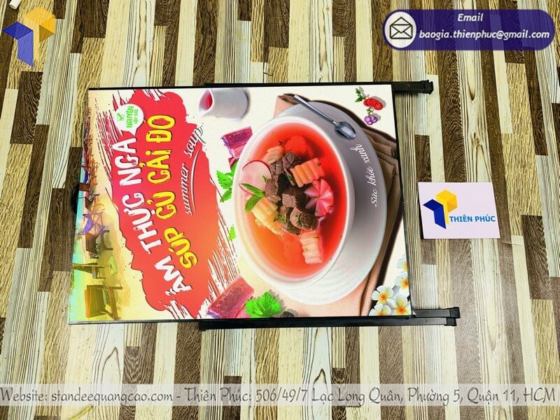 Xưởng làm bảng standee 1 mặt theo yêu cầu rẻ khuyến mãi cho event