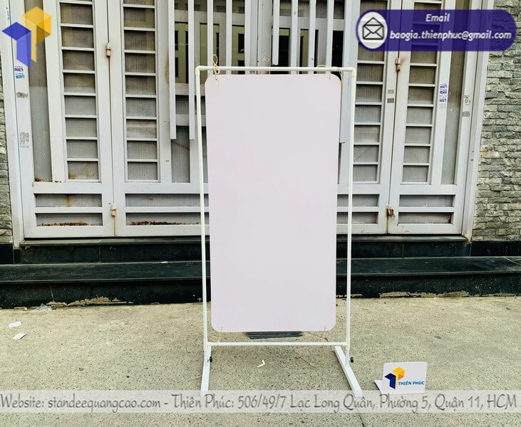 Khung treo poster 2 mặt sử dụng cho siêu thị, showroom