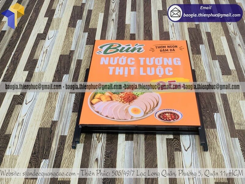 Xưởng sản xuất standee 1 mặt giới thiệu đồ ăn giá rẻ marketing cho các mô hình kinh doanh ẩm thực