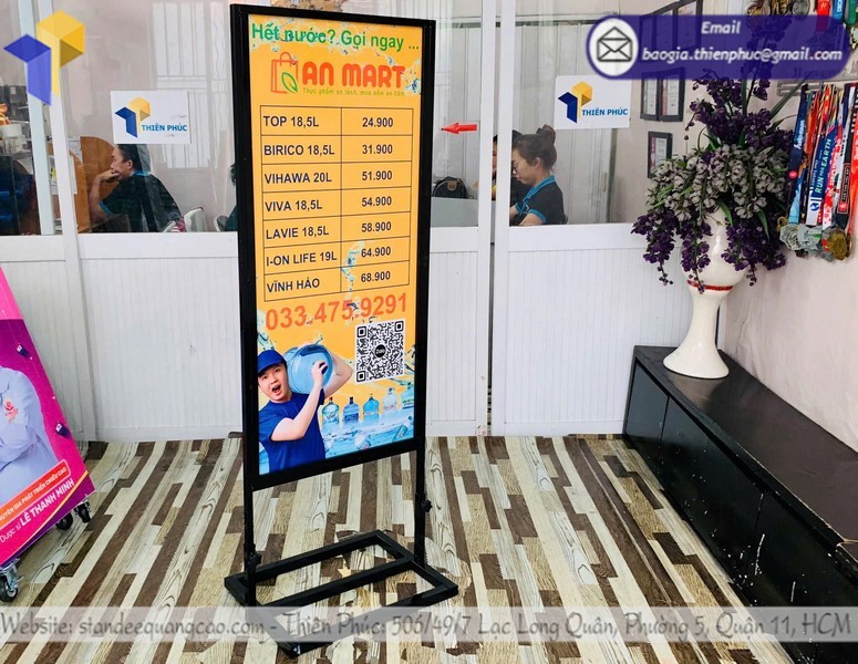 xưởng sản xuất standee 2 mặt TPHCM- Hà Nội - Đà Nẵng